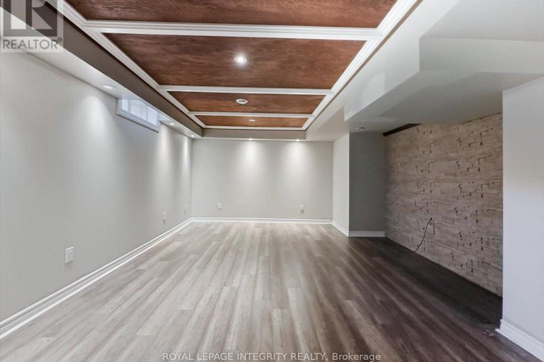 29060732/1791-tache-way/fallingbrookpineridge/ottawa/ontario/K4A2S7_34