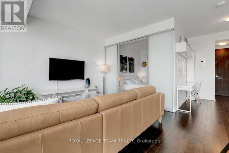 28681290/1410-111-champagne-avenue-s/west-centre-town/ottawa/ontario/K1S5V3_6
