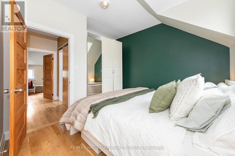 29682404/180-cambridge-street-n/west-centre-town/ottawa/ontario/K1R7A9_17