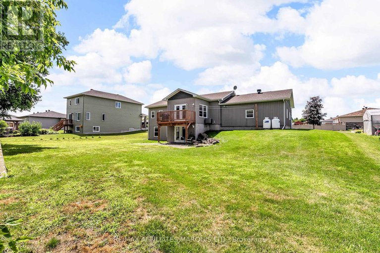 29059250/23-calco-crescent/moose-creek/north-stormont/ontario/K0C1W0_33