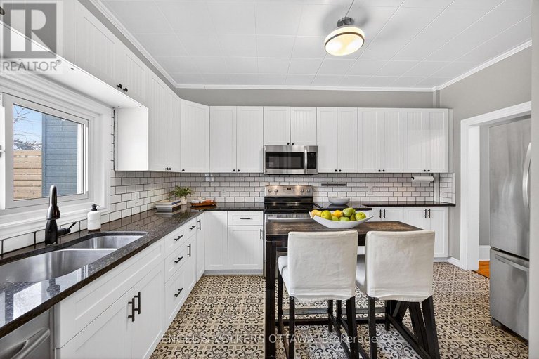 29378489/27-king-george-street/overbrook/ottawa/ontario/K1K1V6_17