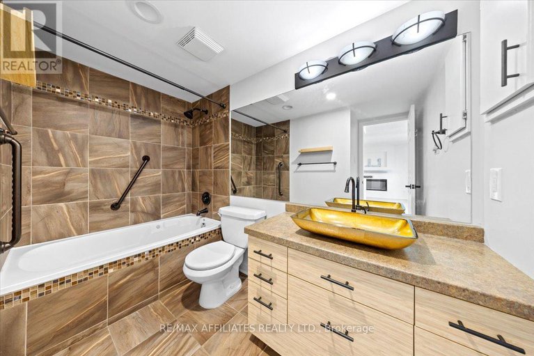 28956686/308-15-murray-street/lower-townbyward-market/ottawa/ontario/K1N9M5_23