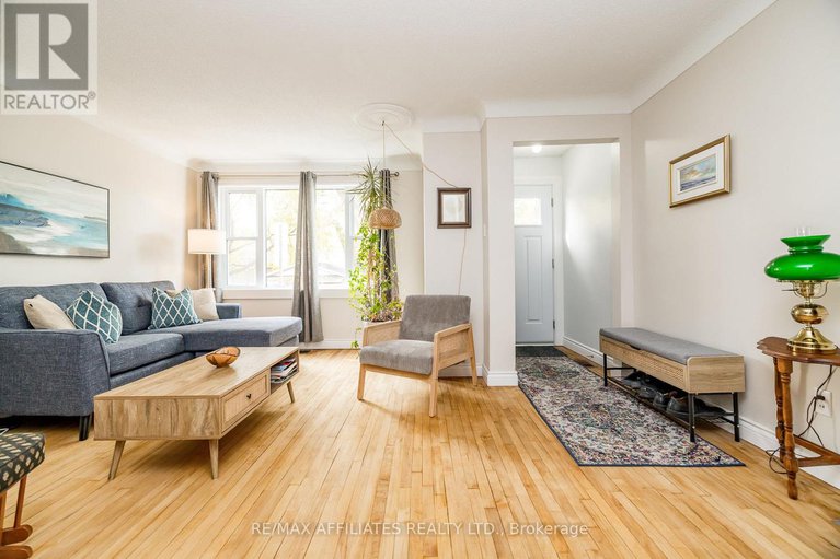 29023598/361-larouche-street/vanier/ottawa/ontario/K1L7L1_7