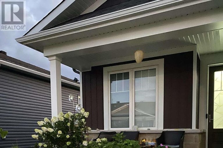 29281183/791-coast-circle/mahogany-community/ottawa/ontario/K4M0N3_36