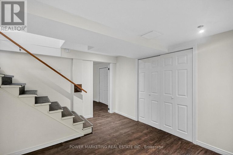 28690324/528-mutual-street/castle-heights/ottawa/ontario/K1K1C6_22