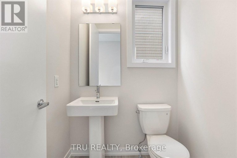 28628636/531-oldenburg-avenue/btwn-franktown-rd-fallowfield-rd/ottawa/ontario/K0A2Z0_14