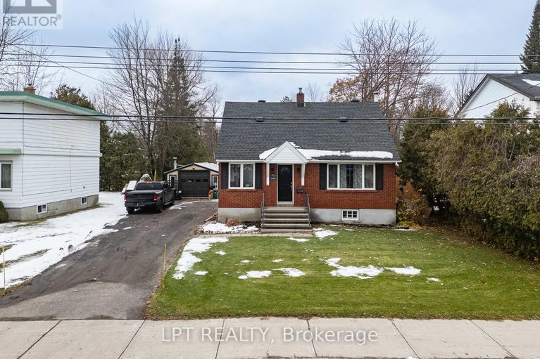 29145725/3794-albion-road/emerald-woodssawmill-creek/ottawa/ontario/K1T1A5_1