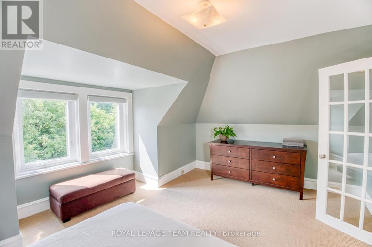 28641850/22-rosebery-avenue/glebe/ottawa/ontario/K1S1W2_32