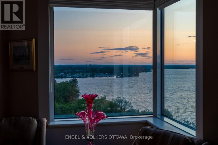 28574769/1604-3105-carling-avenue/bayshore/ottawa/ontario/K2H5A6_28