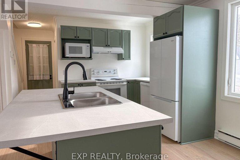 29429568/349-raglan-street-n/renfrew/renfrew/ontario/K7V1P2_10