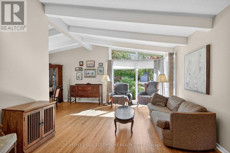 29013546/24-barnes-crescent/leslie-park/ottawa/ontario/K2H7C2_6