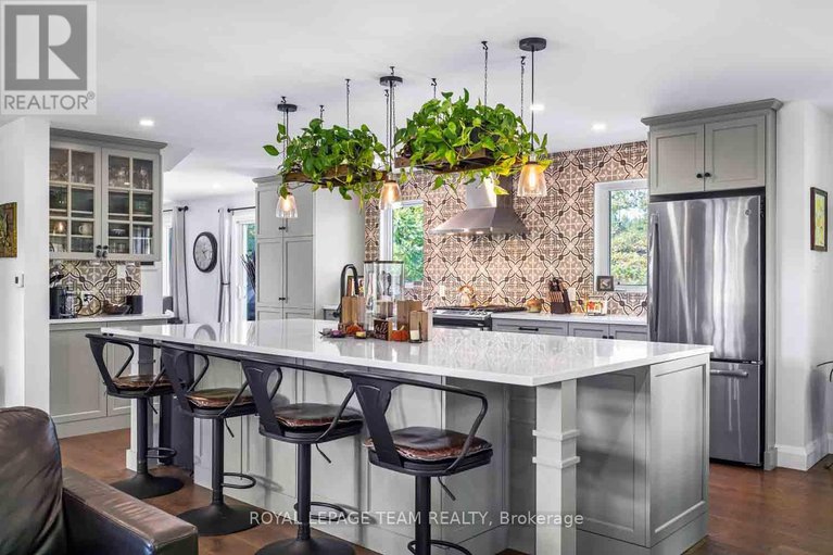 28853466/1271-collier-crescent/greely/ottawa/ontario/K4P1C1_15