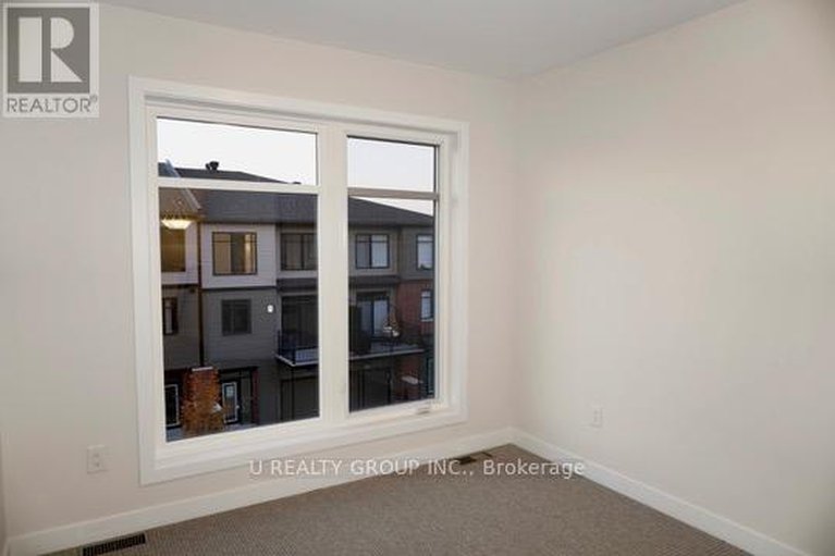 29048683/639-corporal-private/blossom-parkkemp-parkfindlay-creek/ottawa/ontario/K1X0M7_18