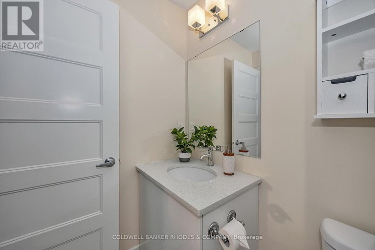 29406770/415-2785-baseline-road/redwood-park/ottawa/ontario/K2H0B7_21