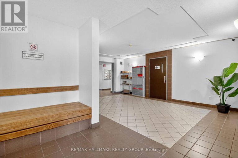 29004659/306-270-brittany-drive/viscount-alexander-park/ottawa/ontario/K1K4M3_39