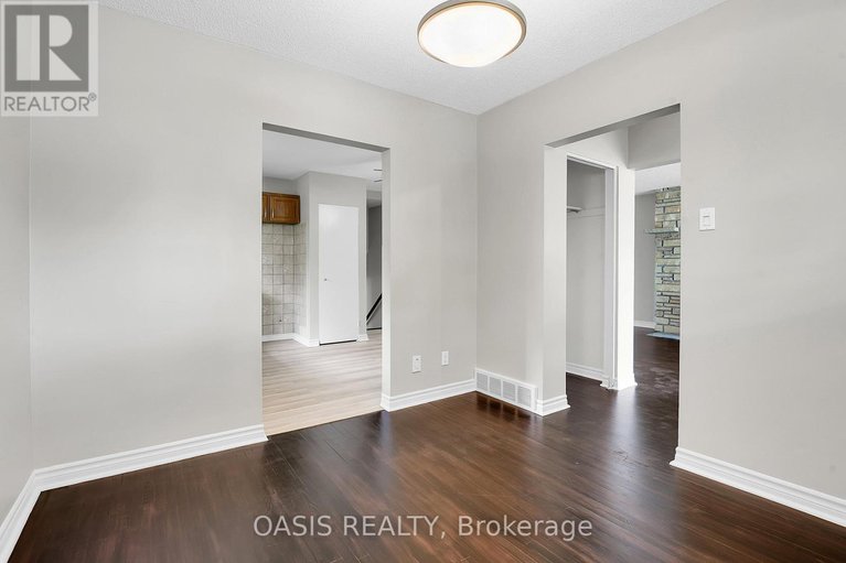 28396451/2606-egan-road/mooneys-bayriverside-park/ottawa/ontario/K1V8N1_8