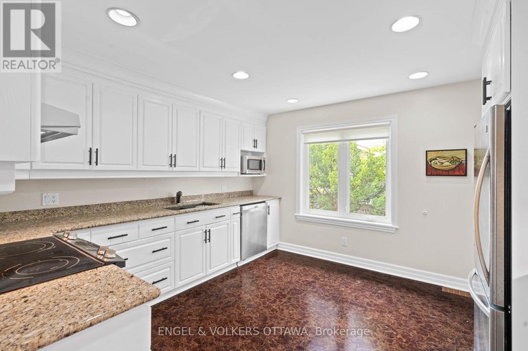 28726493/249-faircrest-road/alta-vistafaircrest-heights/ottawa/ontario/K1H5C9_12