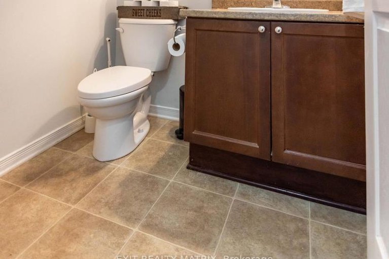 28869614/221-hillpark-high-street/mer-bleuebradley-estatesanderson-park/ottawa/ontario/K1W0B5_19