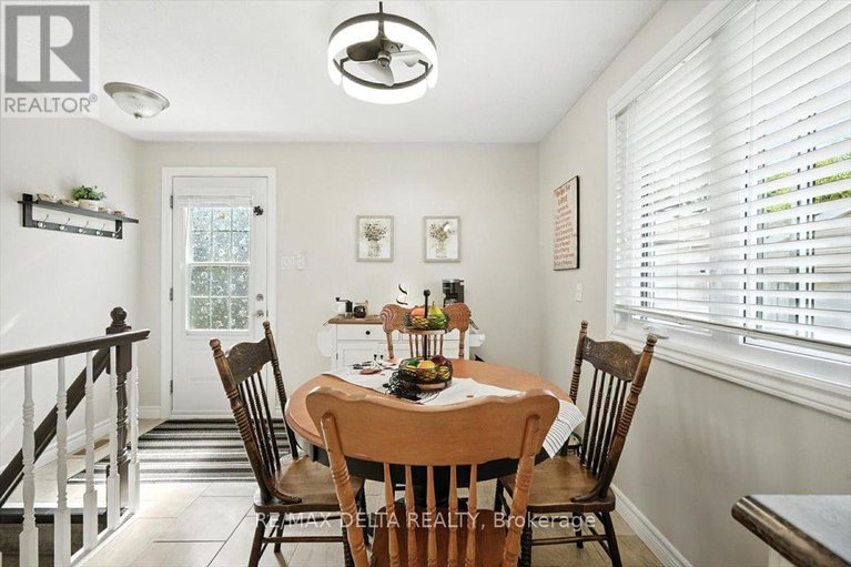 28749415/444-gilles-street/town-of-rockland/clarence-rockland/ontario/K4K1H4_12