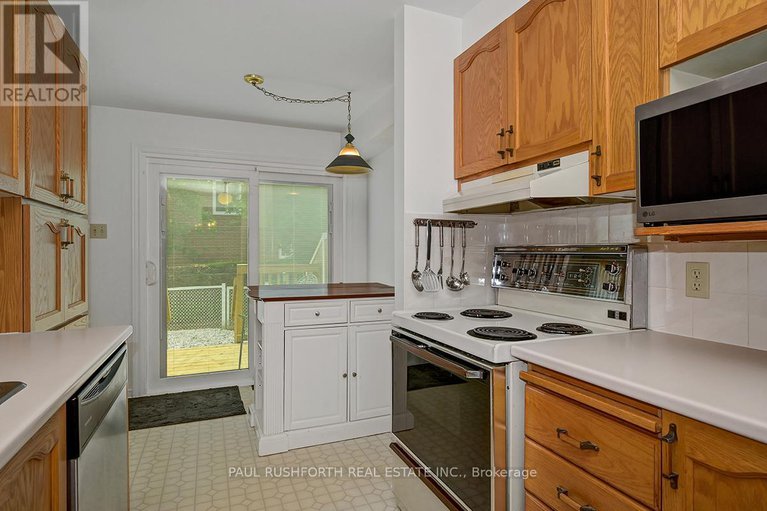 28485163/6146-oak-meadows-drive/chapel-hill/ottawa/ontario/K1C7G7_10