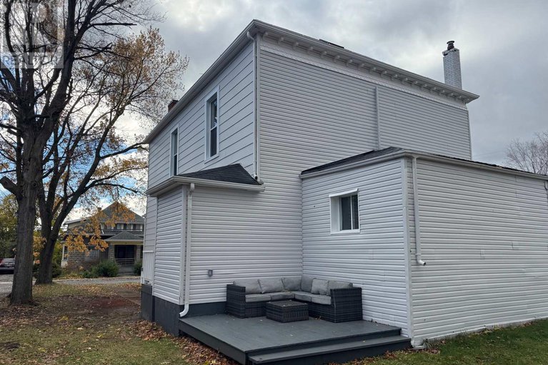 29078821/11-elgin-street-e/alexandria/north-glengarry/ontario/K0C1A0_7