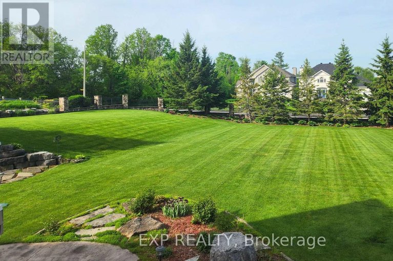 29657643/1283-rideau-cove-court/cedardale/ottawa/ontario/K1V1R8_46