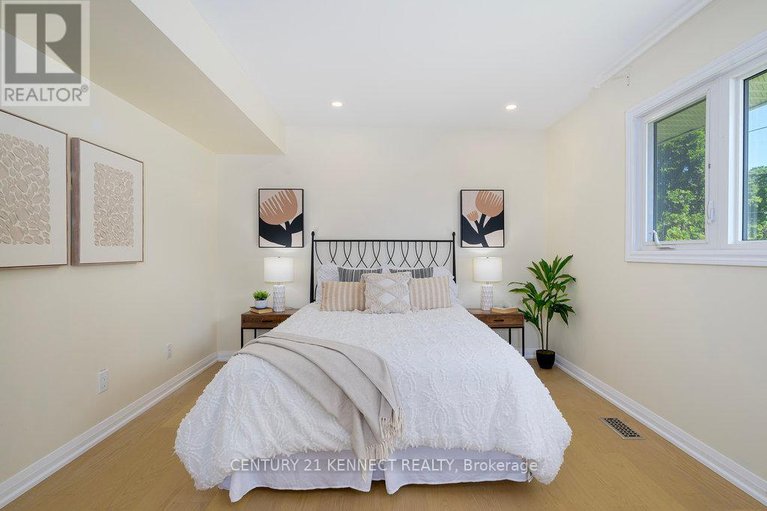 28656058/1666-fisher-avenue/borden-farmstewart-farmcarleton-heightsparkwood-hills/ottawa/ontario/K2C1X7_13