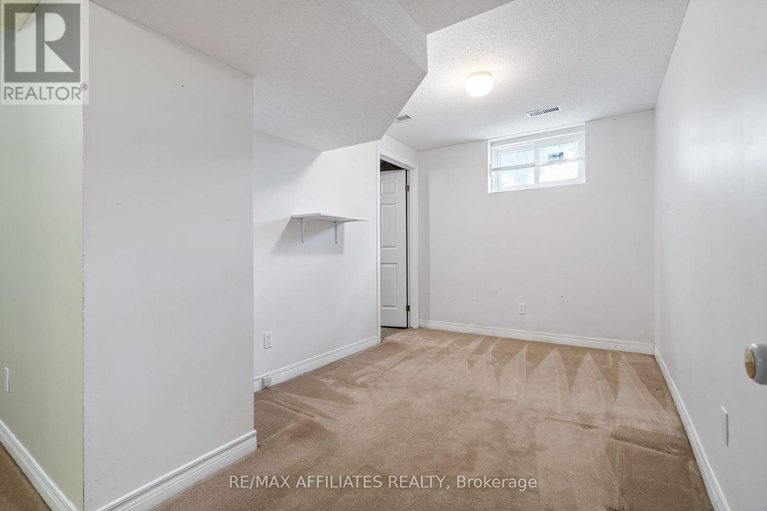 28813430/35-locheland-crescent/barrhaven-east/ottawa/ontario/K2G6H2_15