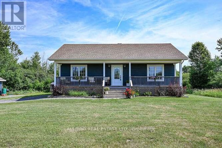 28596832/831-bolton-road/north-grenville-twp-kemptville-south/north-grenville/ontario/K0G1N0_2