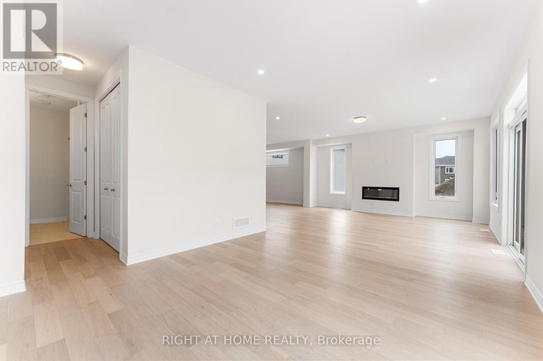 28522012/118-lumen-place/orleans-village/ottawa/ontario/K1W0S9_24