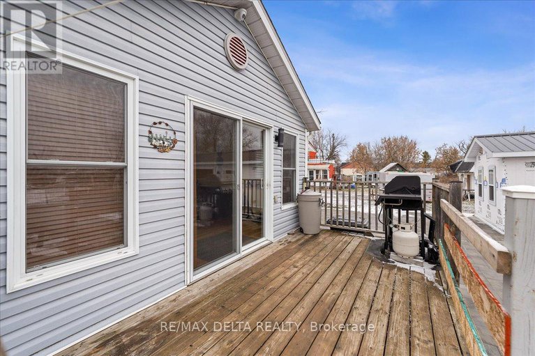 28215127/213-longueuil-street/lorignal/champlain/ontario/K0B1K0_25