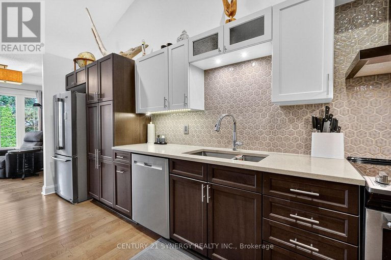 29225789/47-18-oyster-bay-court/stittsville-central/ottawa/ontario/K2S1H3_27