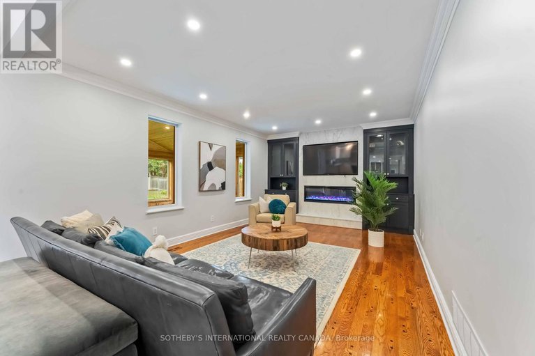 28996466/19-campfield-court/pineglencountry-place/ottawa/ontario/K2E7X8_16