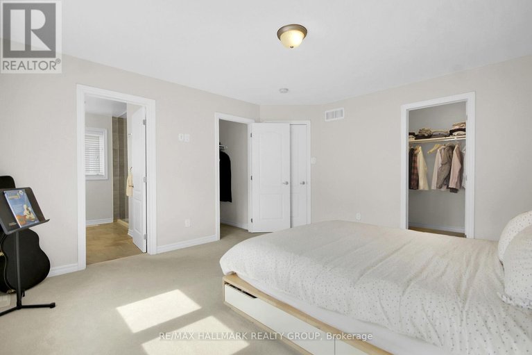 29541635/225-rivertree-street/emerald-meadowstrailwest/ottawa/ontario/K2M0J4_14