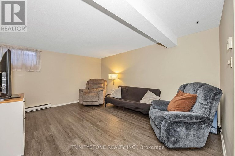 29630932/57-811-connaught-avenue/queensway-terrace-north/ottawa/ontario/K2B8K3_32