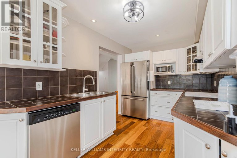 28477892/336-quetico-private/stonebridge/ottawa/ontario/K2J0E5_16