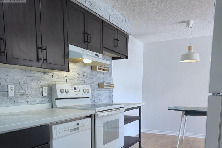 28814591/44a-802-st-andre-drive/hiawatha-parkconvent-glen/ottawa/ontario/K1C4R3_9