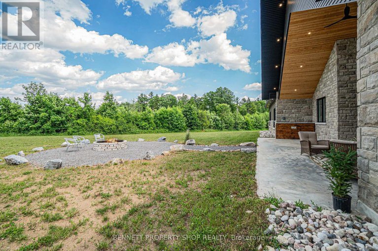 28520939/795-mill-ridge-road/mcnabbraeside-twps/mcnabbraeside/ontario/K7S3G8_38