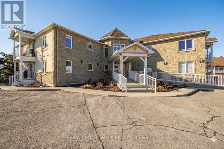 29518685/unit-204-32-de-la-croisee-street/embrun/russell/ontario/K0A1W0_1