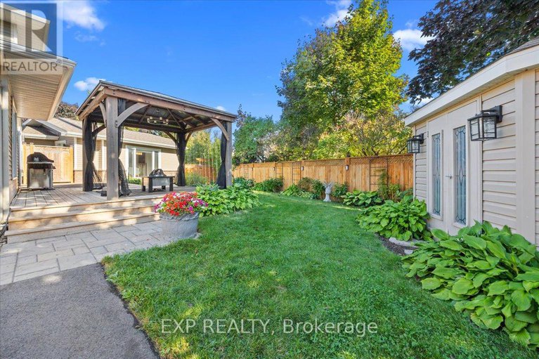 29294454/18-ivylea-street/craig-henrywoodvale/ottawa/ontario/K2G4X5_42