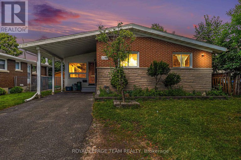28892942/1285-fellows-road/parkway-park/ottawa/ontario/K2C2V8_1