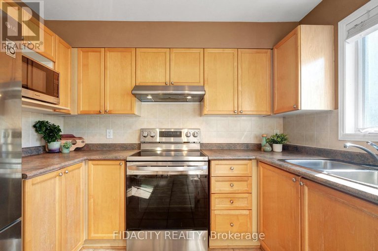 28952886/83-manhattan-crescent/central-park/ottawa/ontario/K2C4B8_7