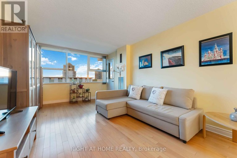 29240372/903-555-brittany-drive/viscount-alexander-park/ottawa/ontario/K1K4C5_5