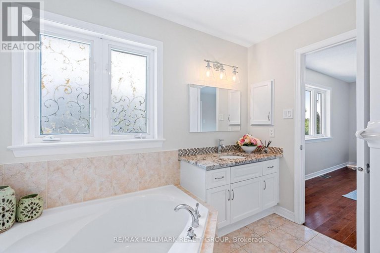 29032033/41-smoketree-crescent/stittsville-north/ottawa/ontario/K2S2B8_21