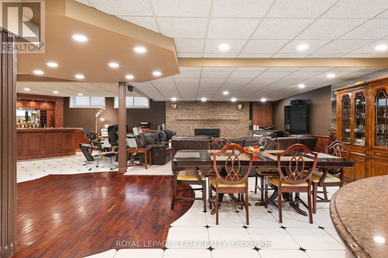 28150557/10-nancy-avenue/sheahan-estatestrend-village/ottawa/ontario/K2H8L4_33