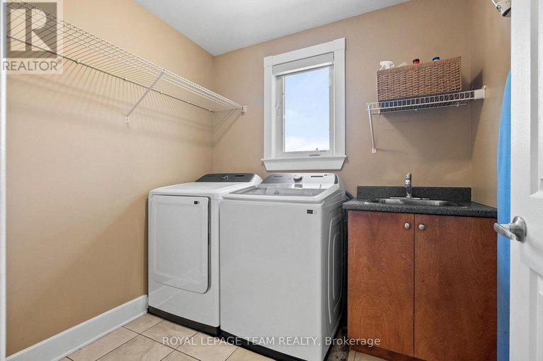 28868427/165-bonnyley-crescent/north-grenville-twp-kemptville-south/north-grenville/ontario/K0G1J0_31