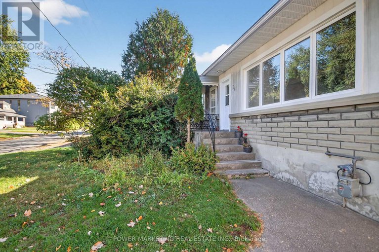 28690324/528-mutual-street/castle-heights/ottawa/ontario/K1K1C6_3