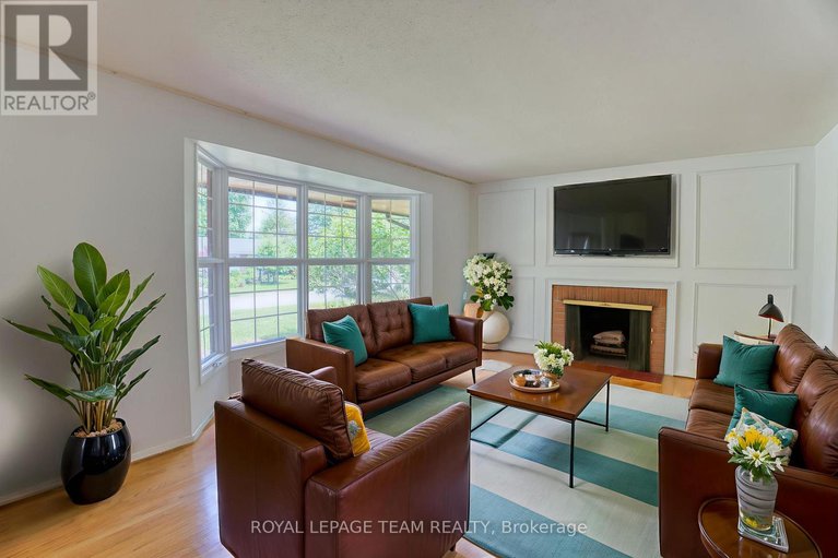 28412587/19-dayton-crescent/leslie-park/ottawa/ontario/K2H7N8_7