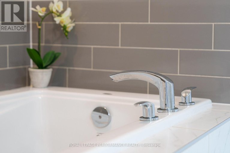 29404066/283-kilspindie-ridge/stonebridge/ottawa/ontario/K2J5M8_49