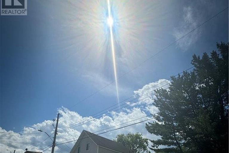 27405143/674-pouliotte-street/town-of-rockland/clarence-rockland/ontario/K4K1E1_4